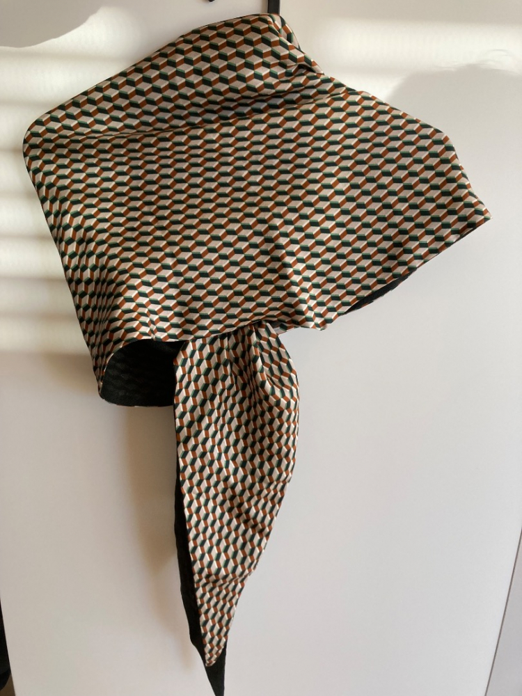 Massimo Dutti Triangle