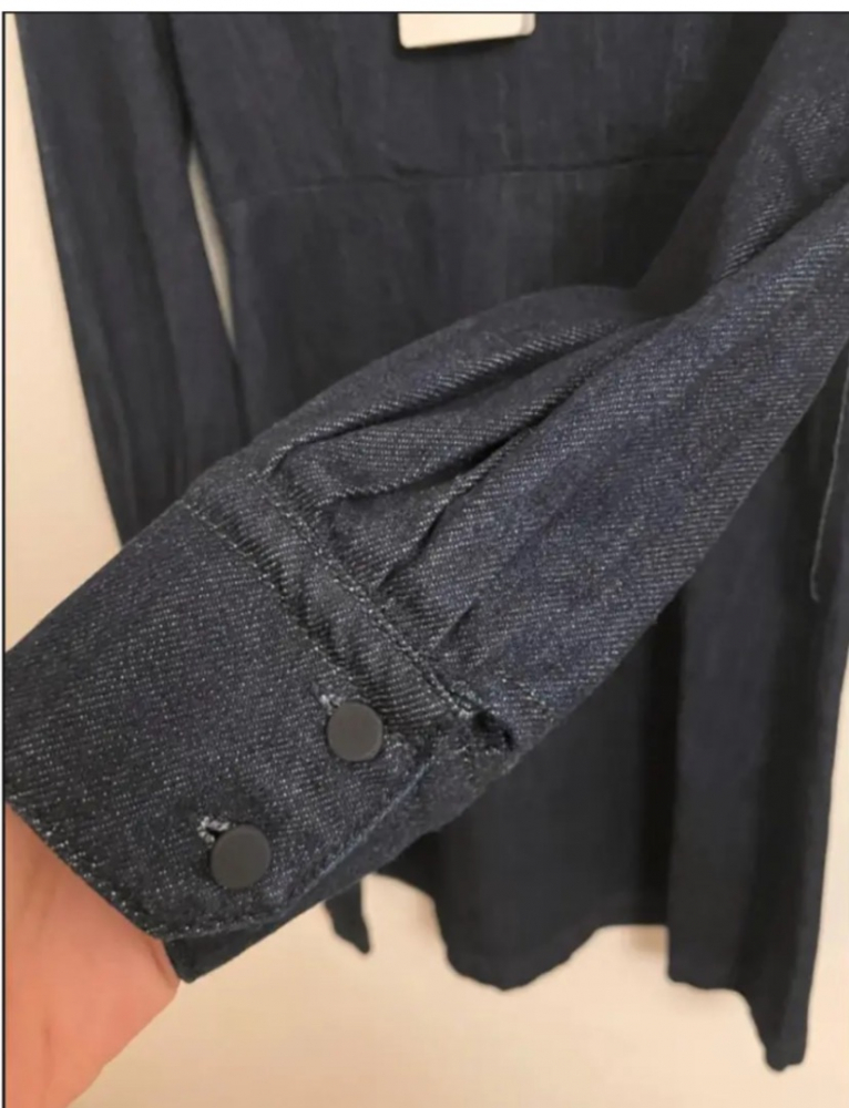 Sportmax Marineblaues Denim-Minikleid mit V-Ausschnitt und Puffärmel, seitlicher Reißverschluss