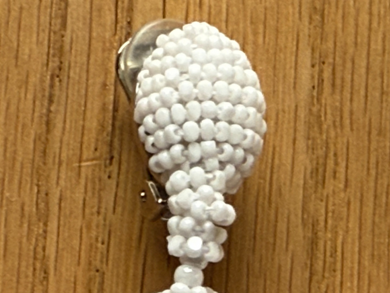 Oscar de la Renta Wunderschöne Ohrringe mit baumelnden Blütenblättern!