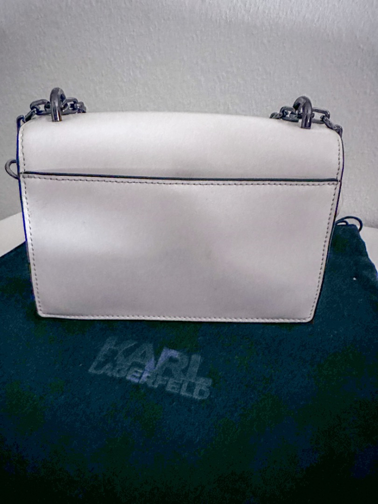 Karl Lagerfeld KL signature