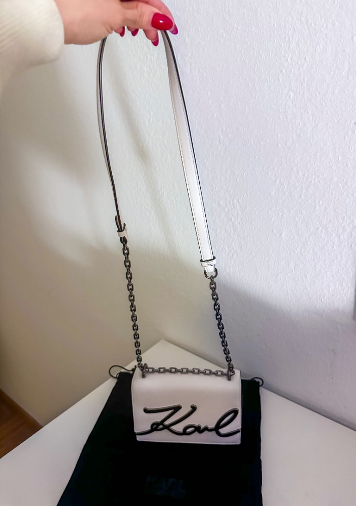 Karl Lagerfeld KL signature