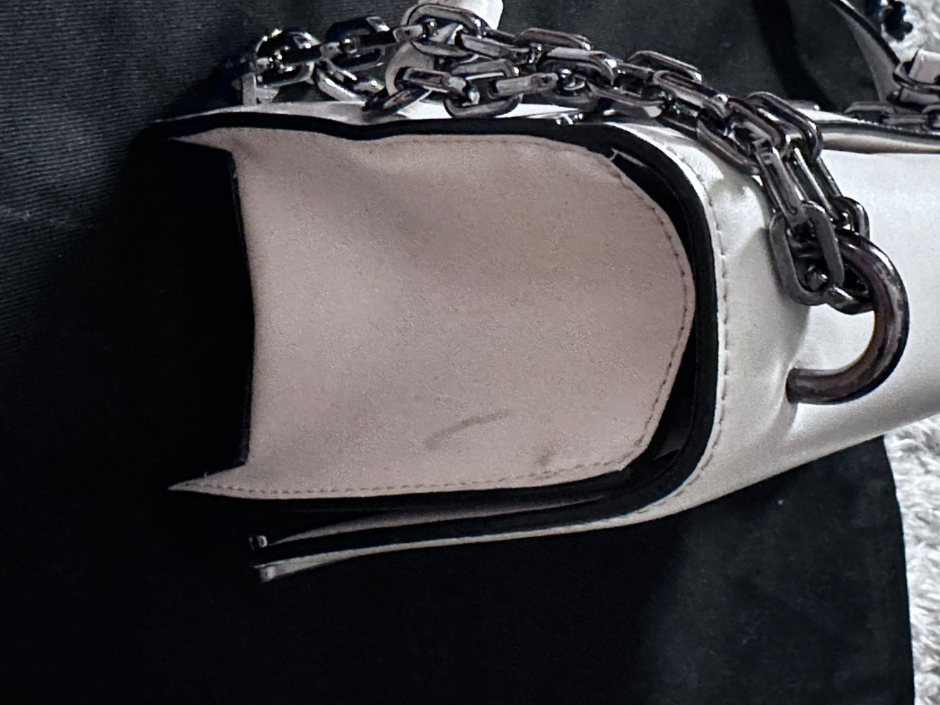 Karl Lagerfeld KL signature