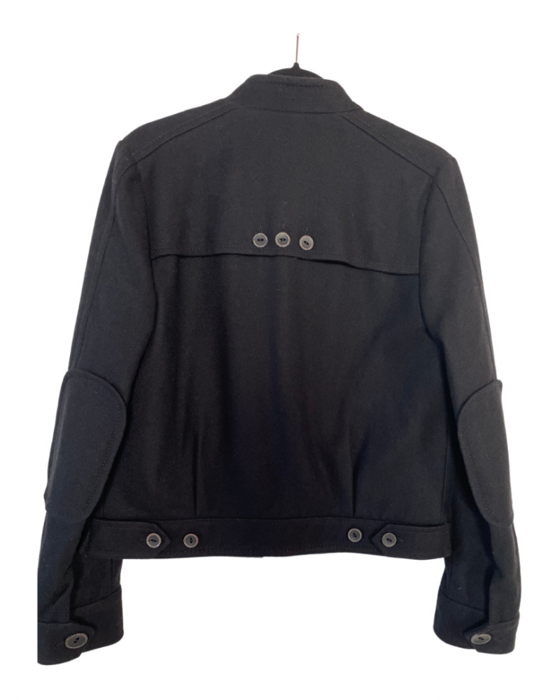 See By Chloé Nouvelle veste bombardier noire avec boutons.