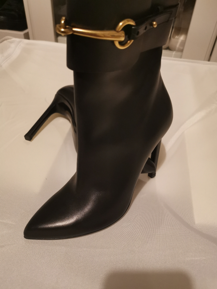 Gucci Booties Gucci en cuir noir avec mors