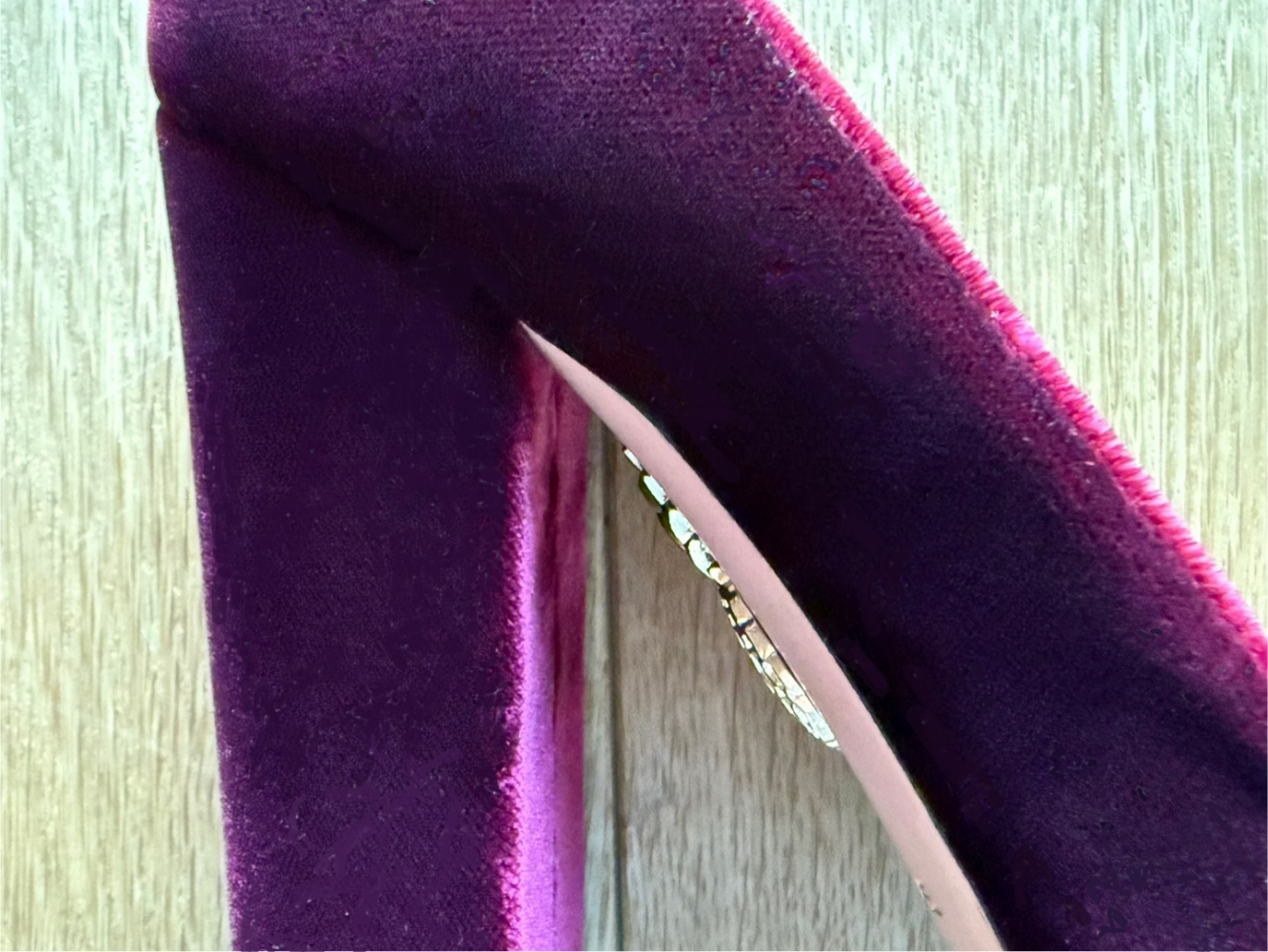 Aquazzura Burgunderfarbene Samtabsätze