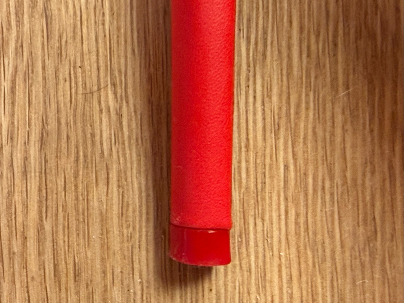 Givenchy De grands talons rouge vif !