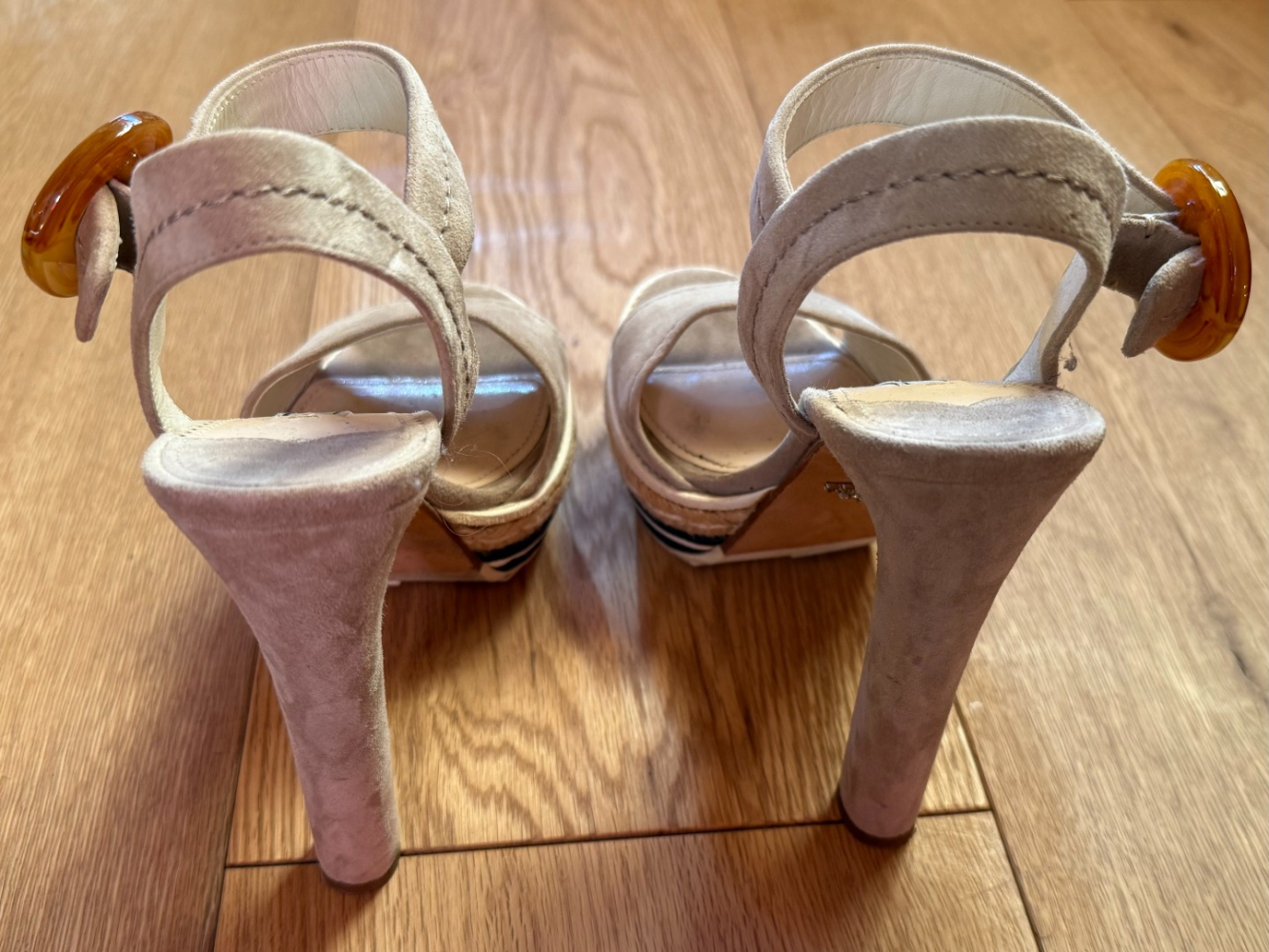 Prada sandales à plateforme en daim souple