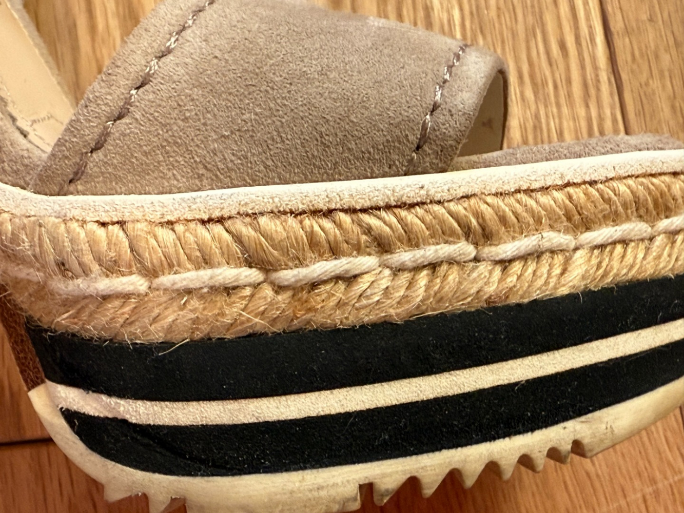 Prada sandales à plateforme en daim souple