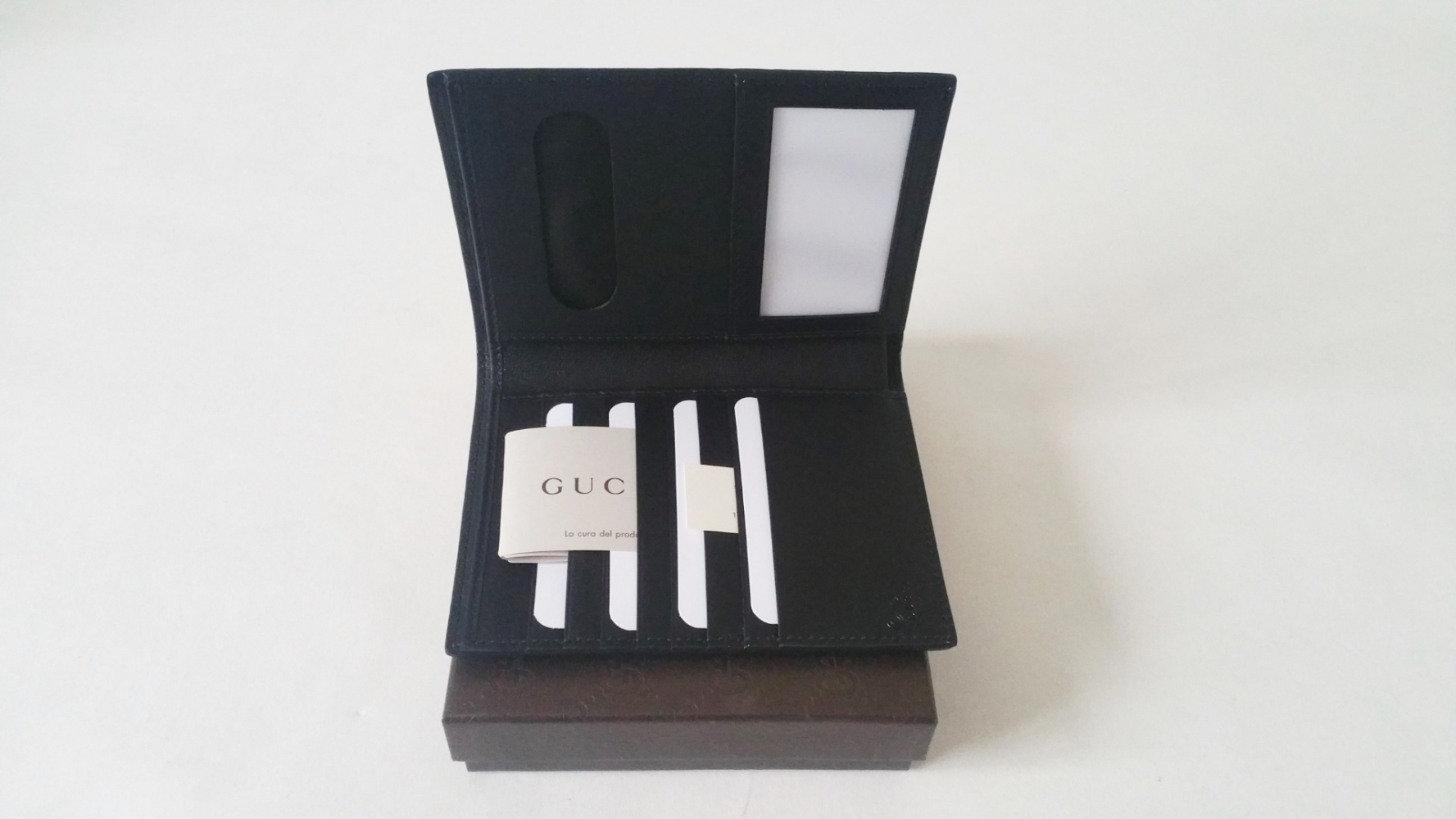 Gucci Passport holder unisex