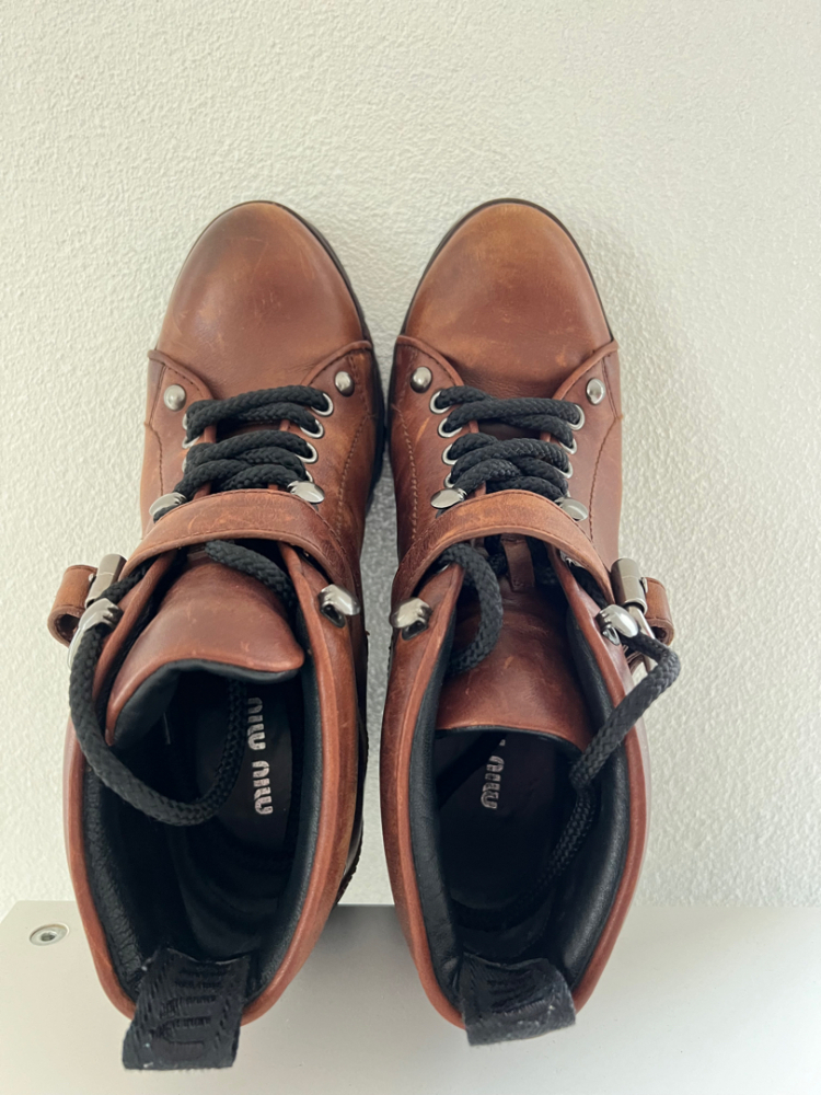 Miu Miu Bottes (de randonnée) élégantes