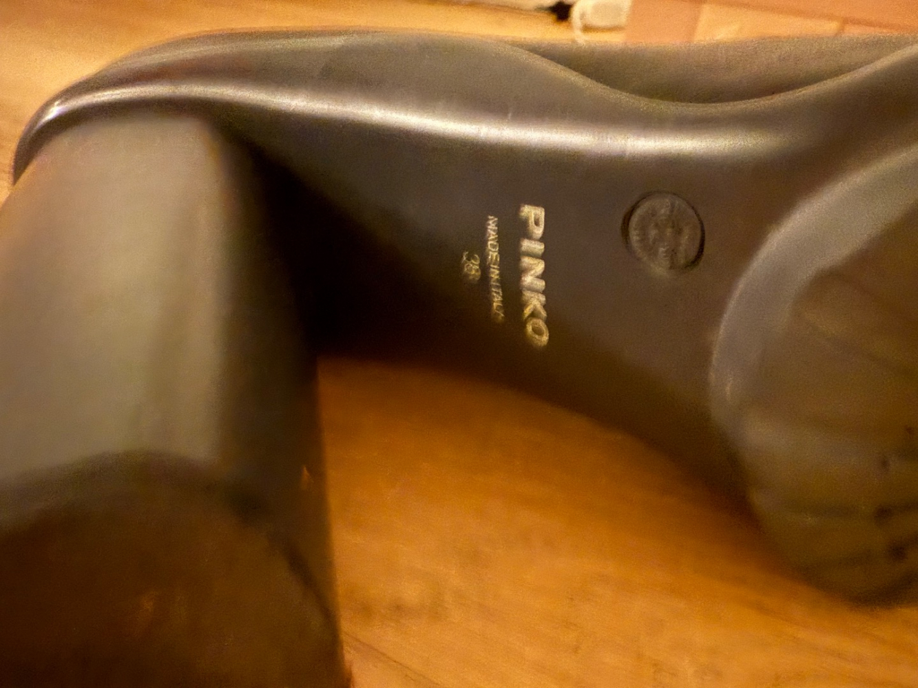 Pinko Stiefel mit hohem Absatz