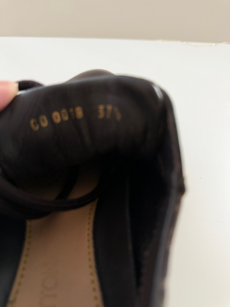 Louis Vuitton Niedrige Turnschuhe mit Monogramm aus Segeltuch