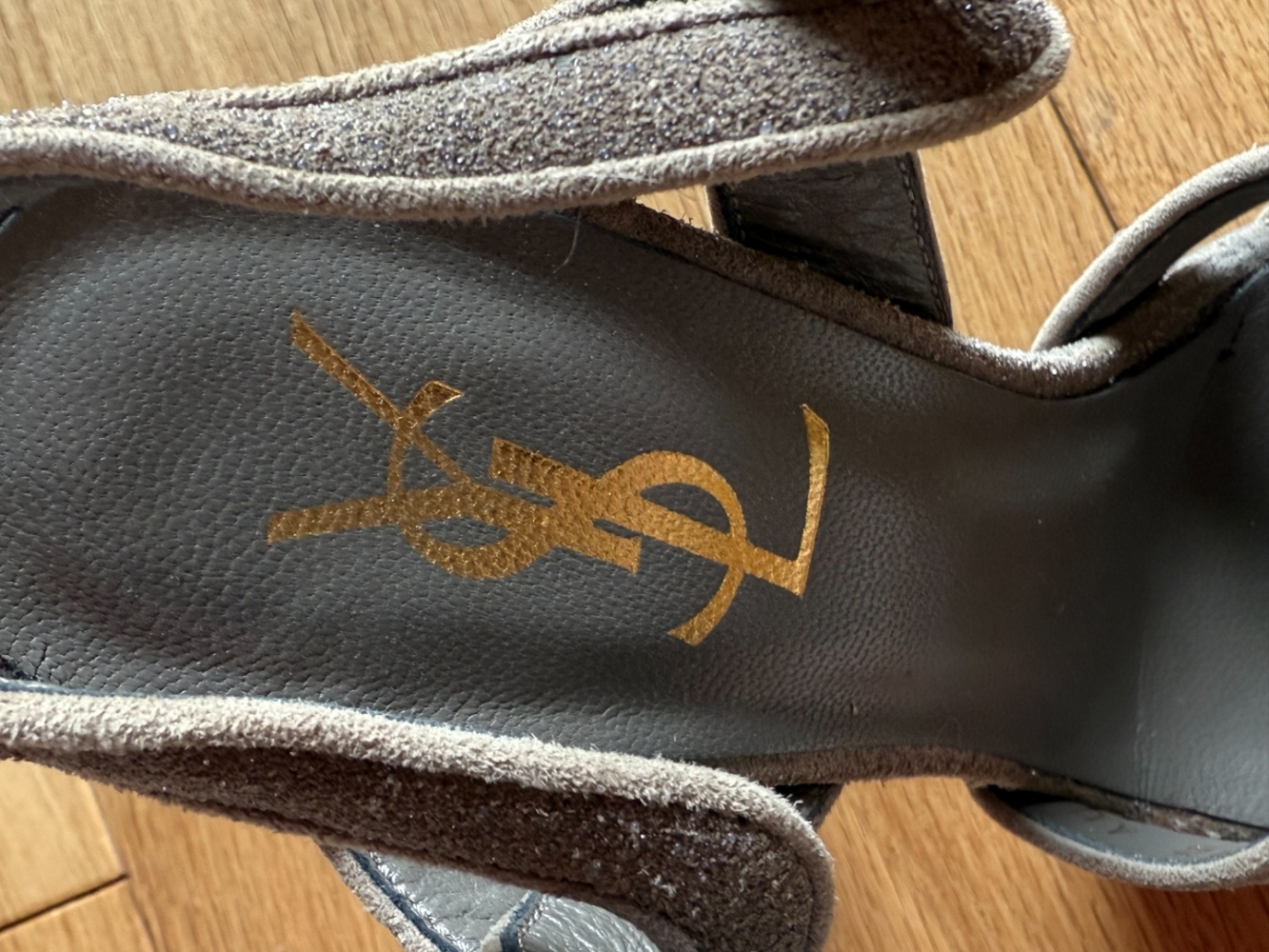 Yves Saint Laurent Tribute 135 platform heels!