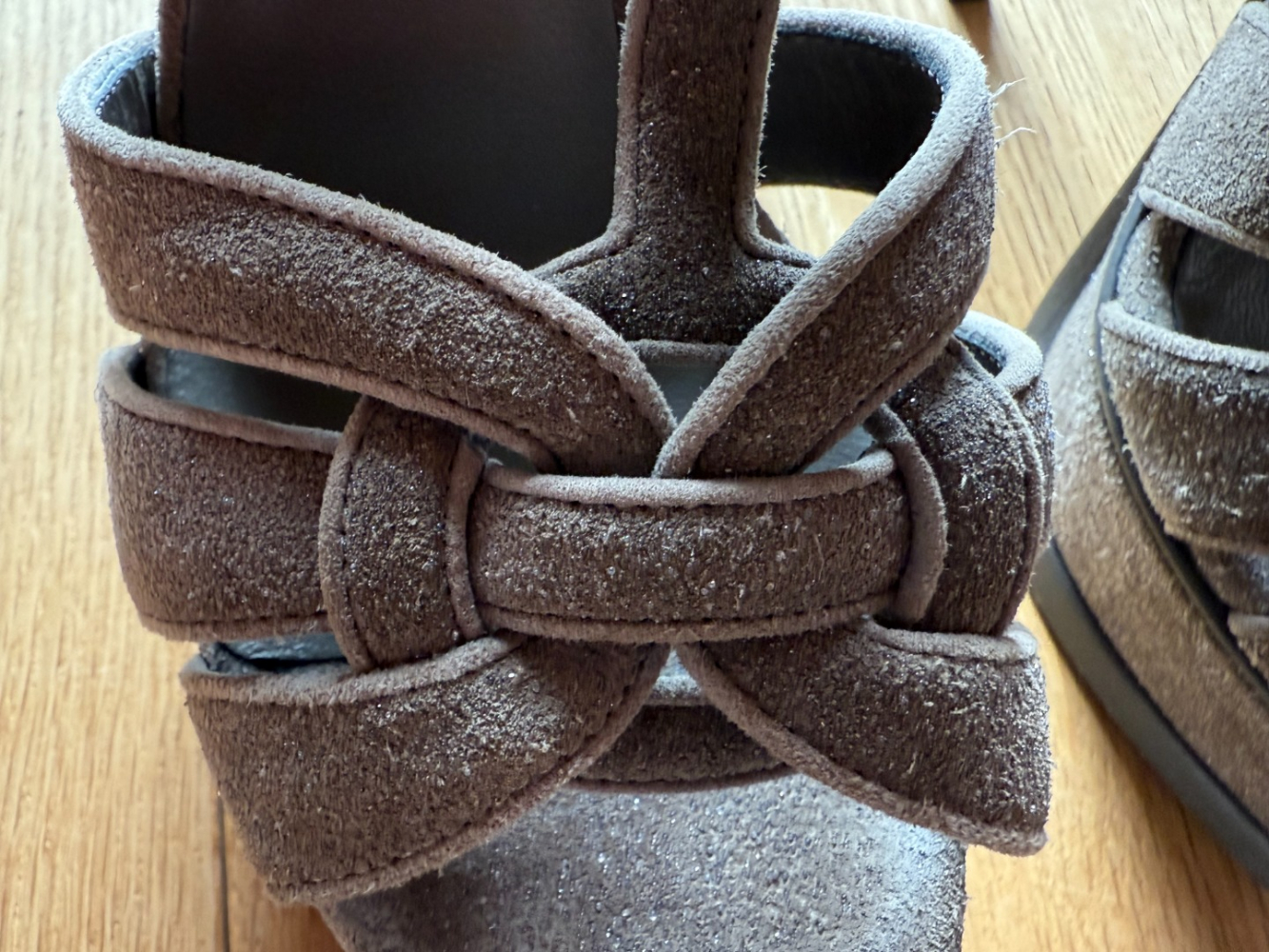 Yves Saint Laurent Tribute 135 platform heels!