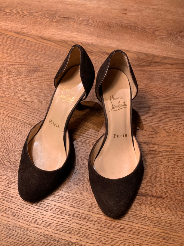 Christian Louboutin Escarpins en daim chocolat