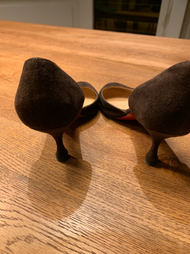 Christian Louboutin Escarpins en daim chocolat