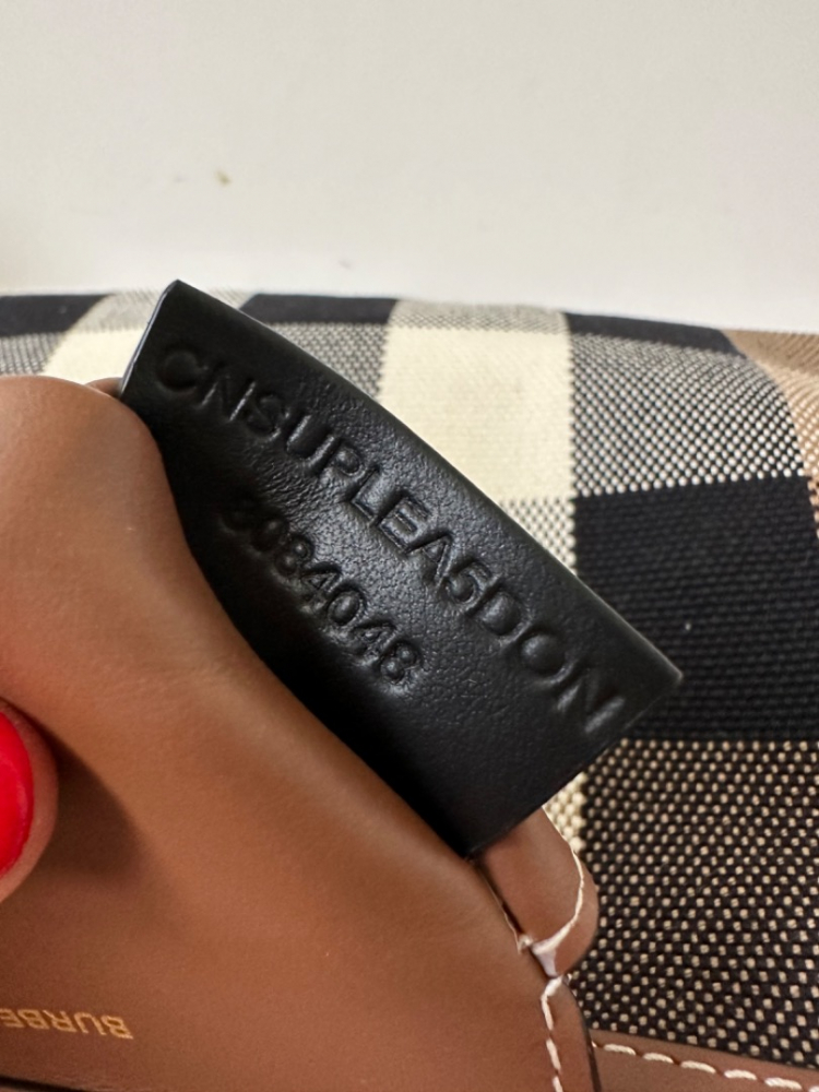 Burberry Pochette Karo Brit