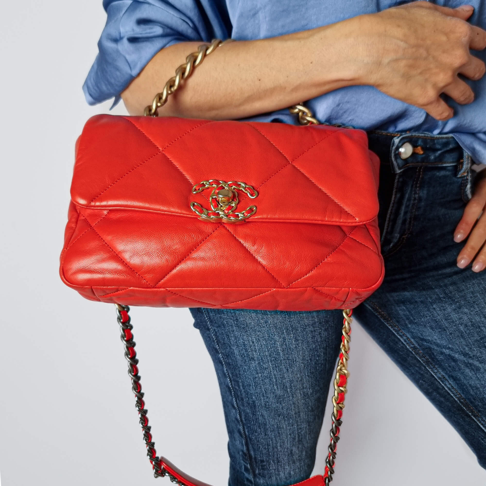 Chanel 19 Medium Matelassè Lambskin Leather 2-Ways Flap Handbag Red