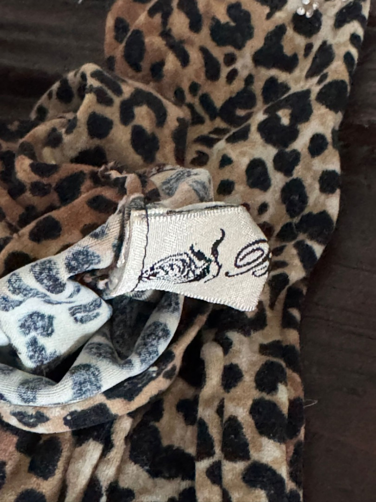 Blumarine Leopard Print gloves with B Swarovski detail