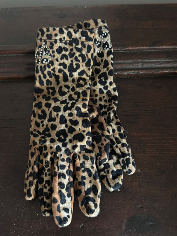 Blumarine Leopard Print gloves with B Swarovski detail