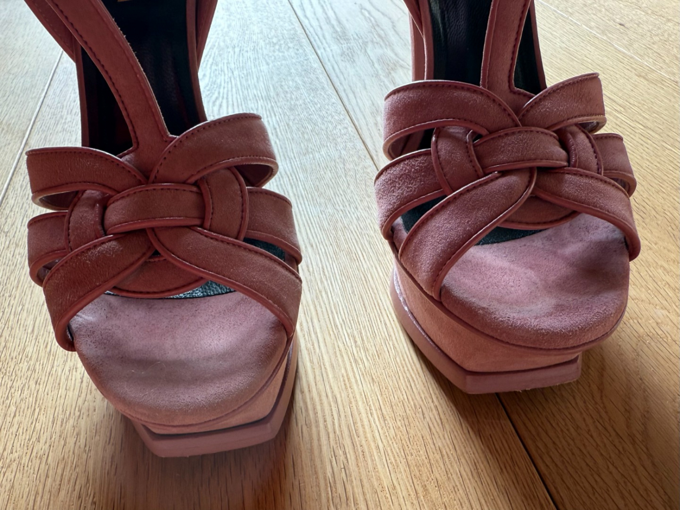 Yves Saint Laurent Iconic Tribute 135 Absätze