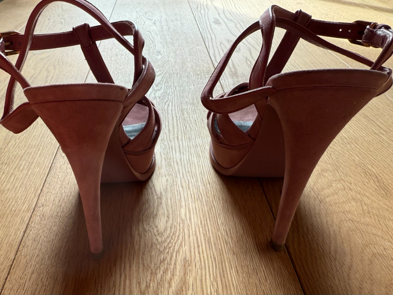 Yves Saint Laurent Iconic Tribute 135 Absätze