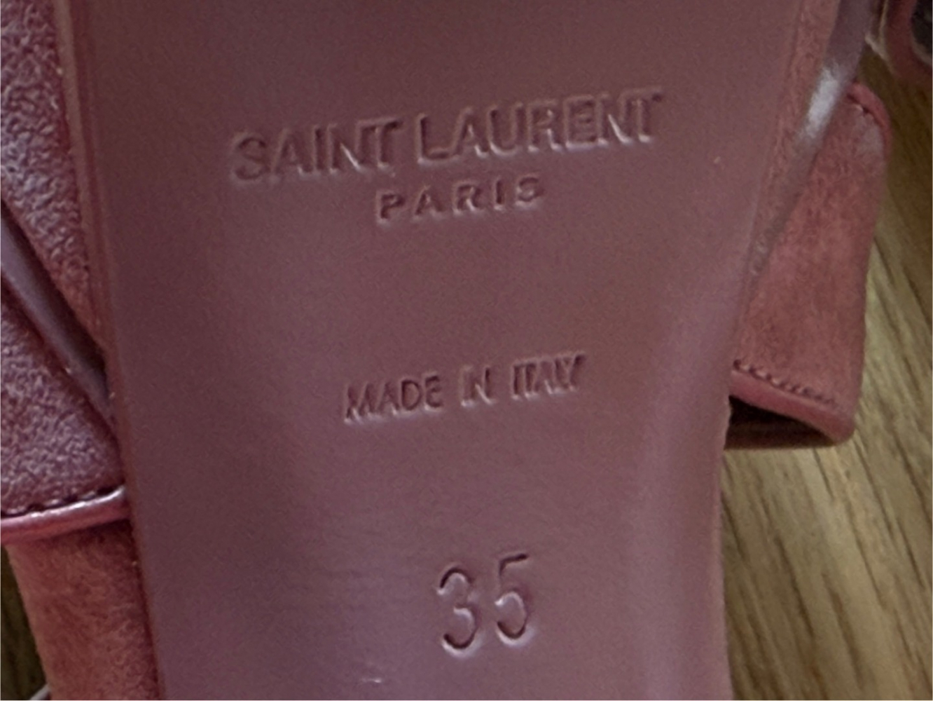 Yves Saint Laurent Iconic Tribute 135 Absätze