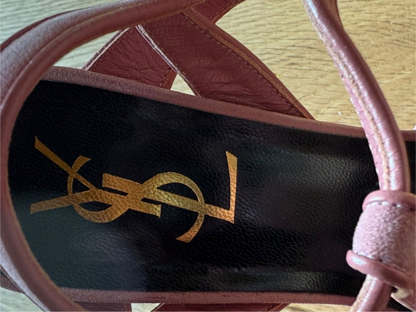 Yves Saint Laurent Iconic Tribute 135 Absätze