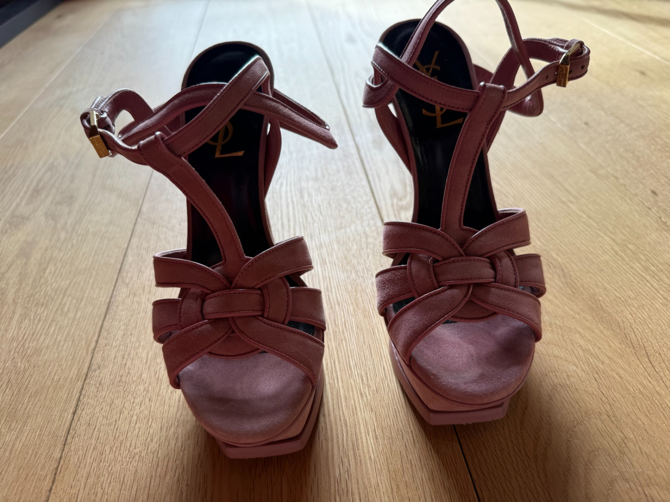 Yves Saint Laurent Iconic Tribute 135 Absätze