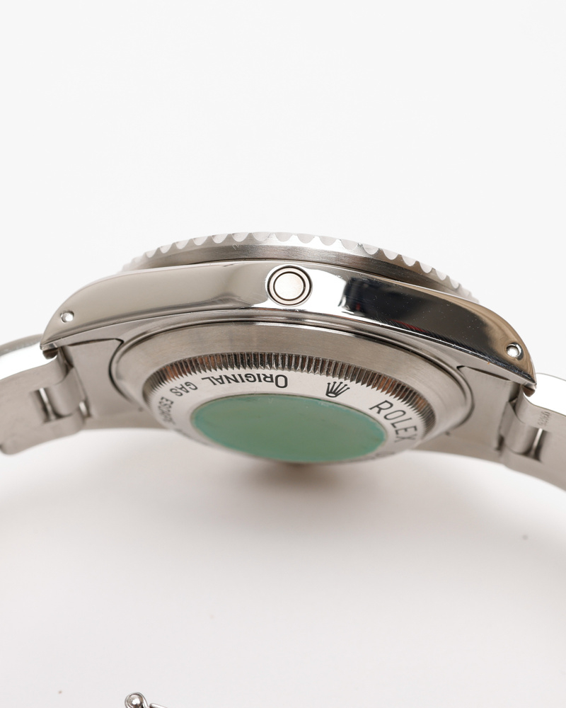 Rolex Sea-Dweller 4000 40mm Ref 16600 1996 Watch