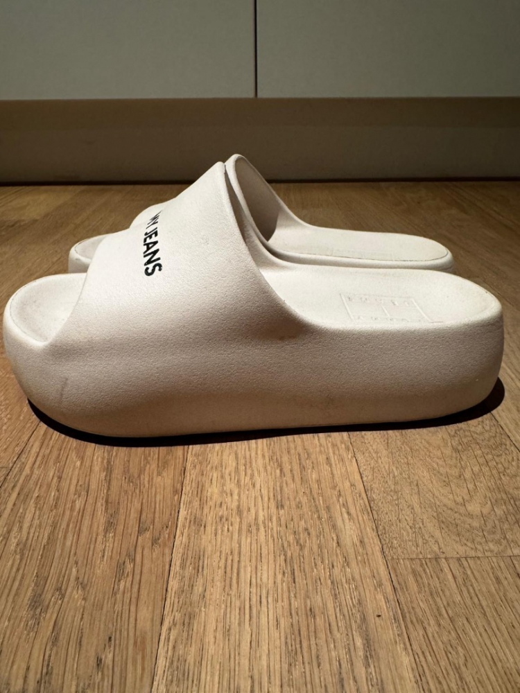 Tommy Hilfiger Flops