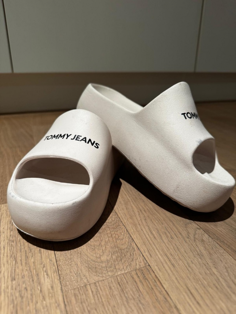 Tommy Hilfiger Flops