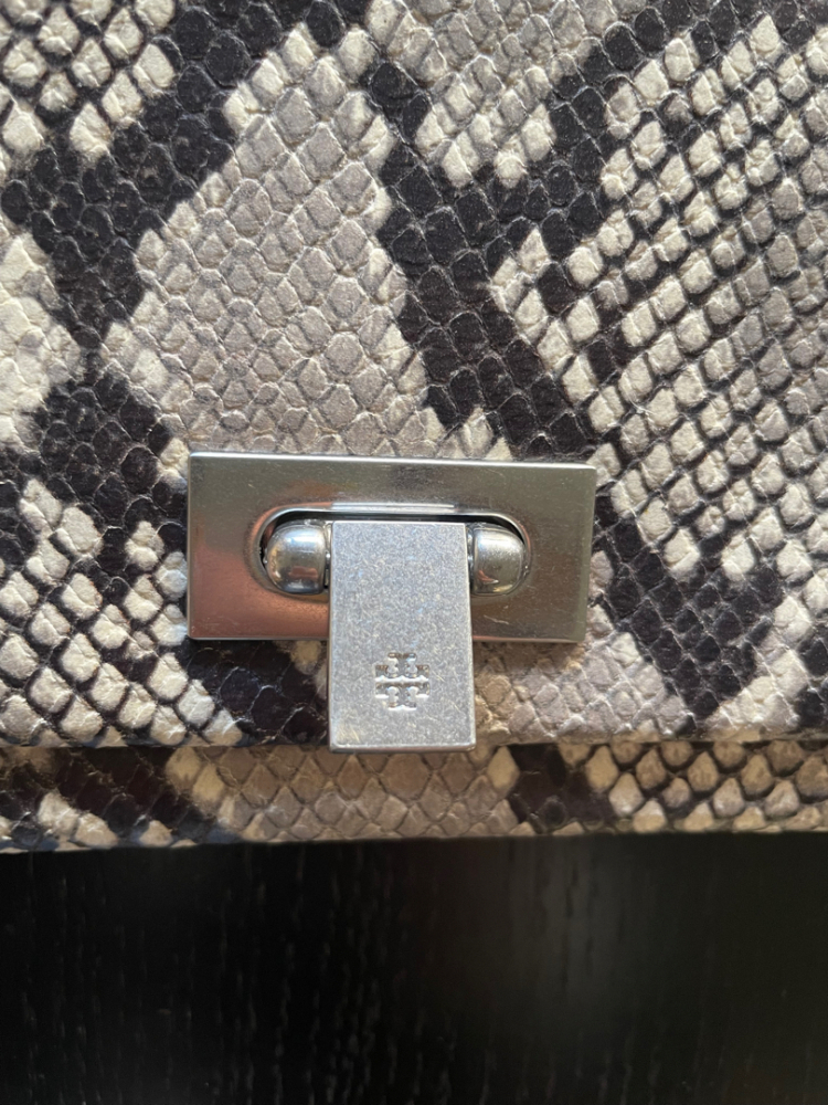 Tory Burch Pochette en cuir effet python