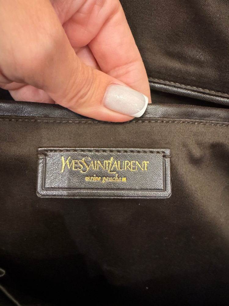 Yves Saint Laurent Muse Patent leather handbag