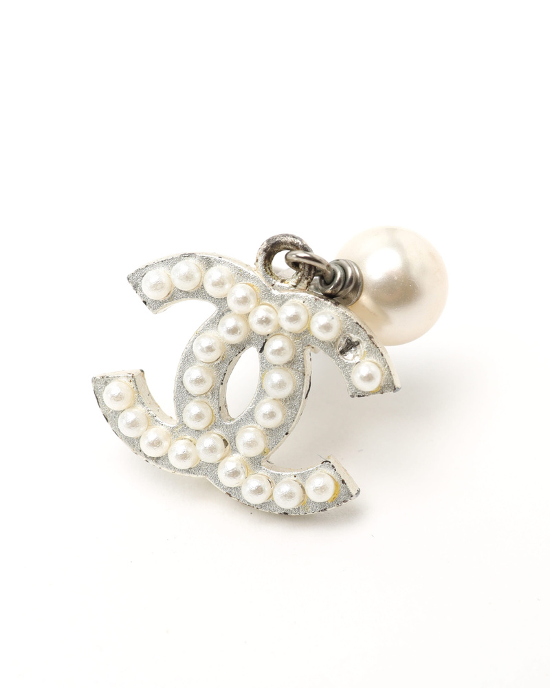 Chanel Coco Mark Pearls Clip-on Earrings