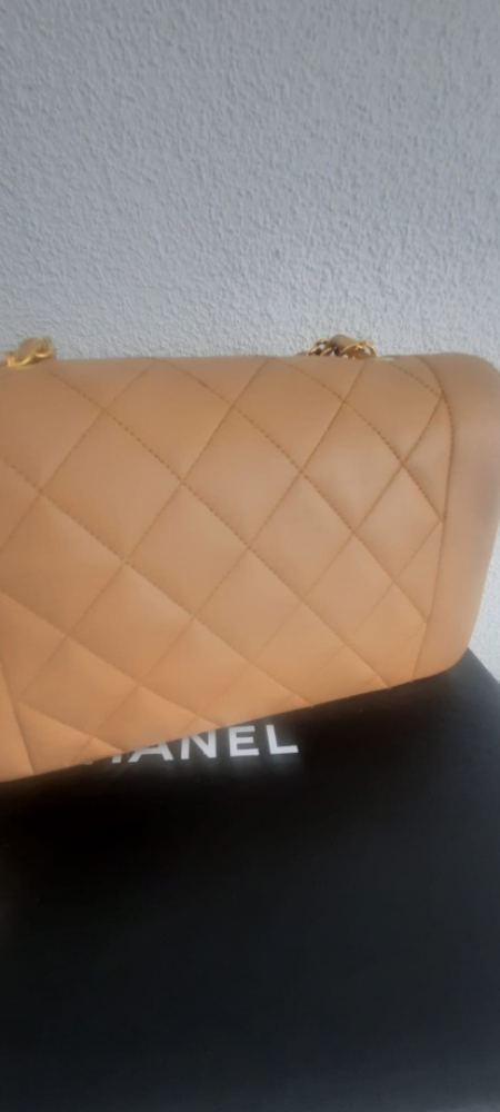 Chanel Diana medium
