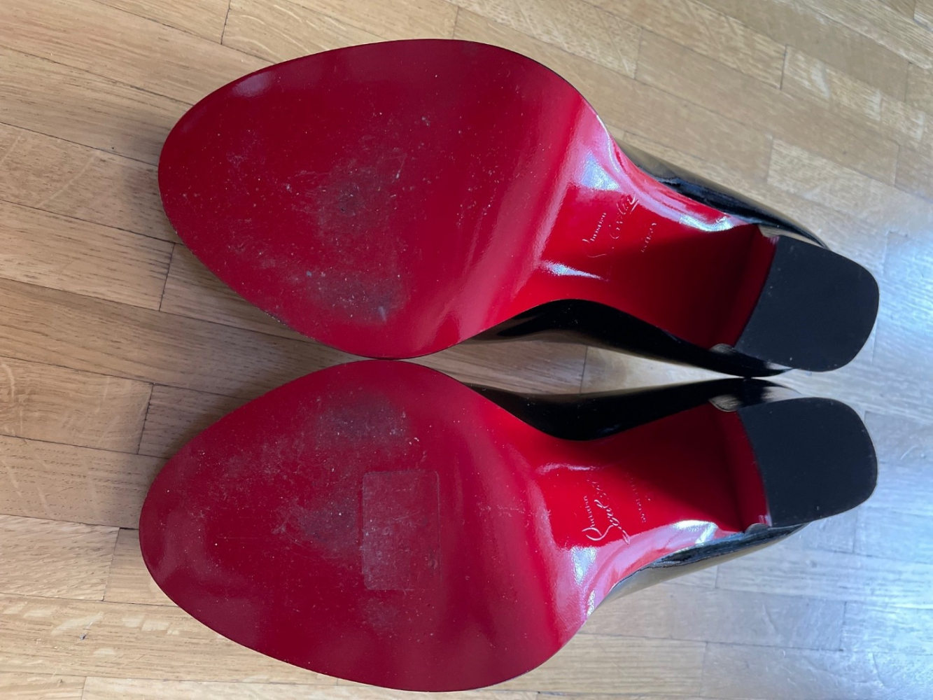 Christian Louboutin London 100 Patent Leather Pumps
