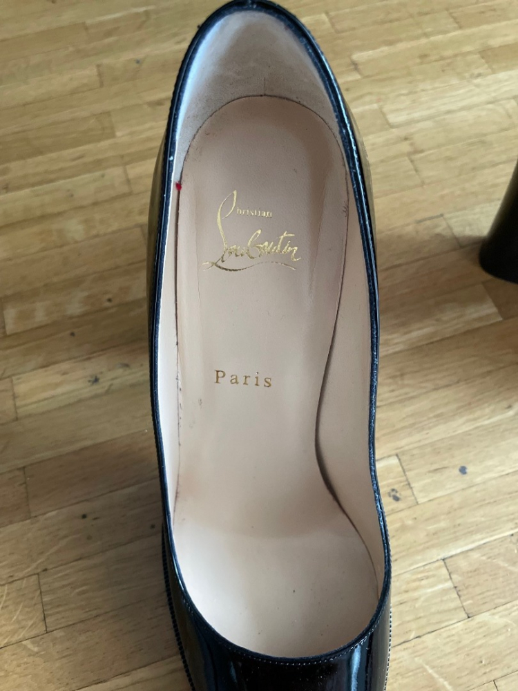 Christian Louboutin London 100 Patent Leather Pumps