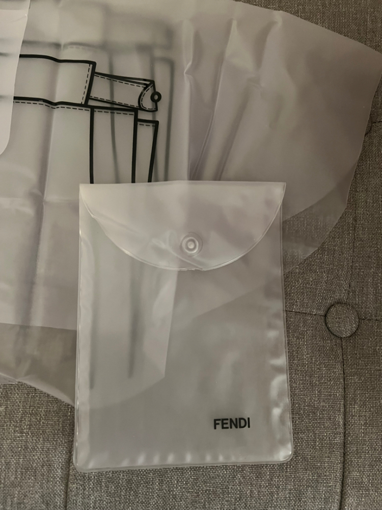 Fendi Regenhülle