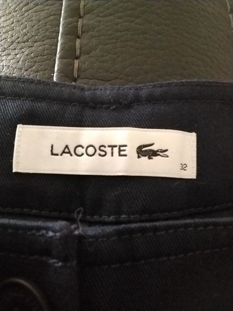 Lacoste Hosen