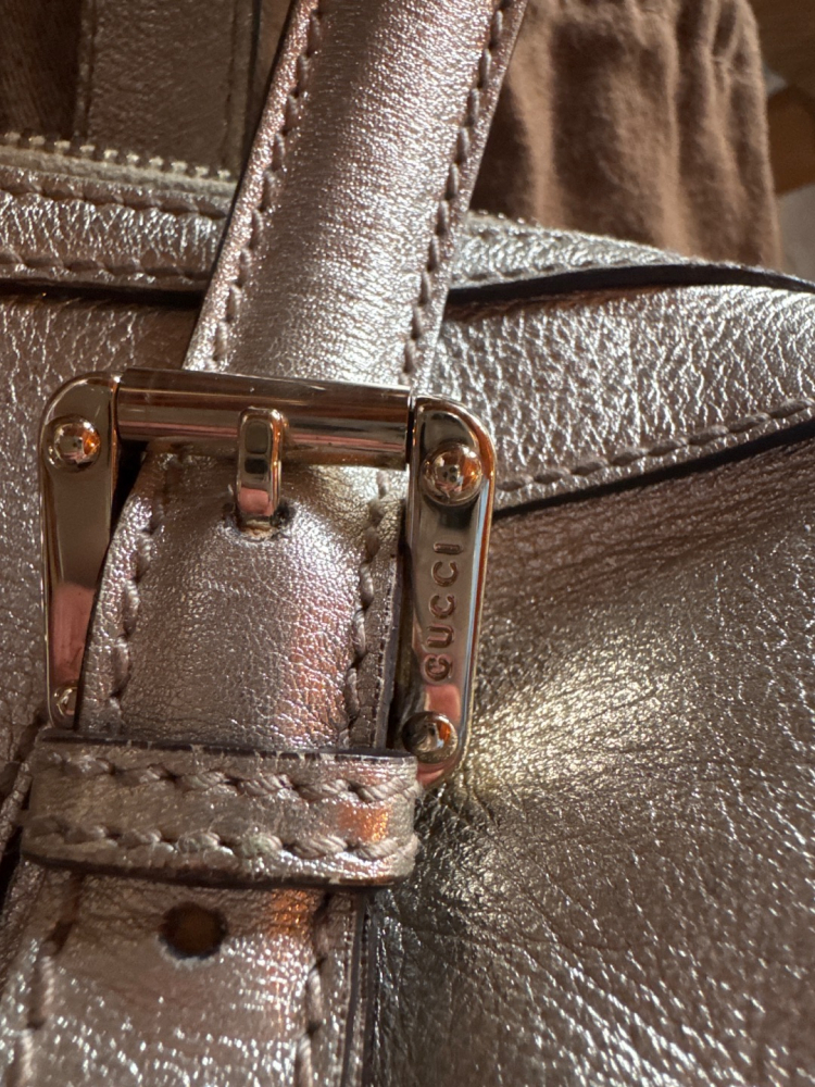 Gucci Petit sac dorée