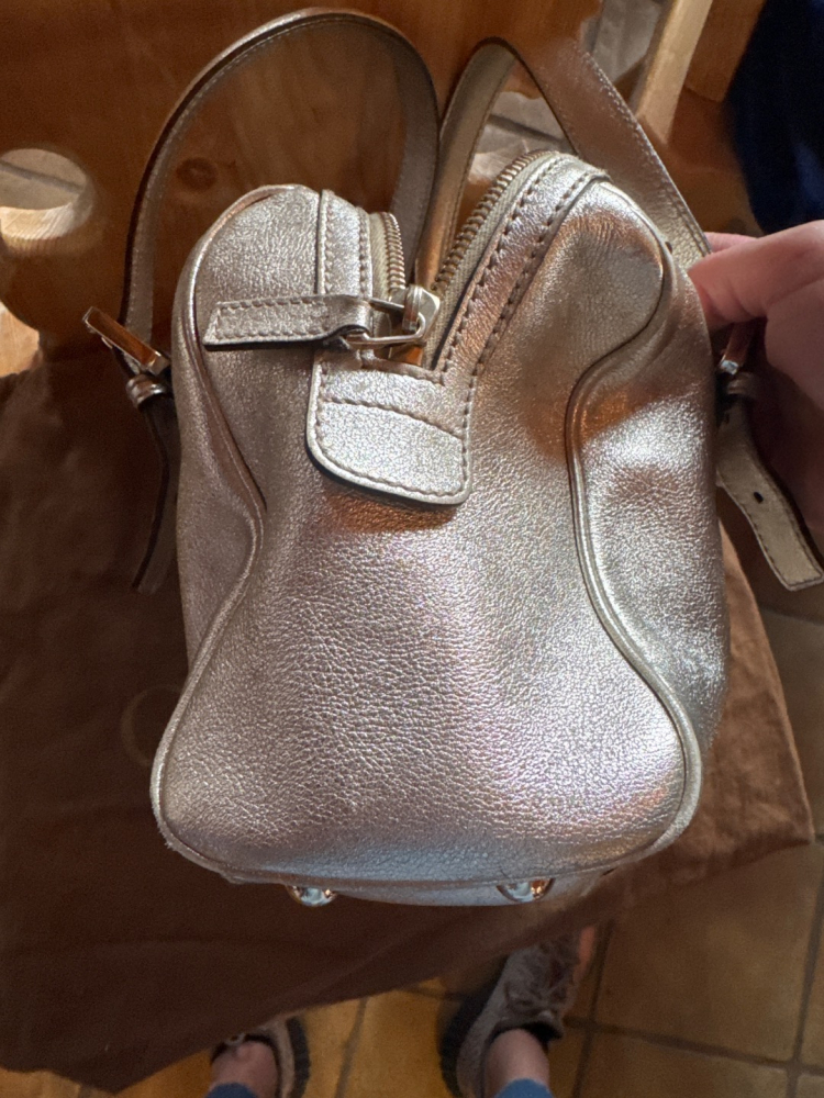 Gucci Petit sac dorée