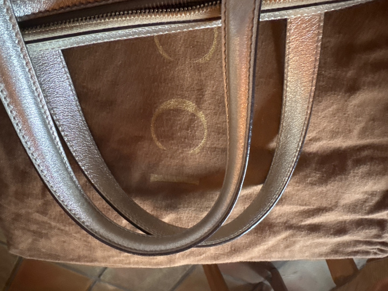 Gucci Petit sac dorée