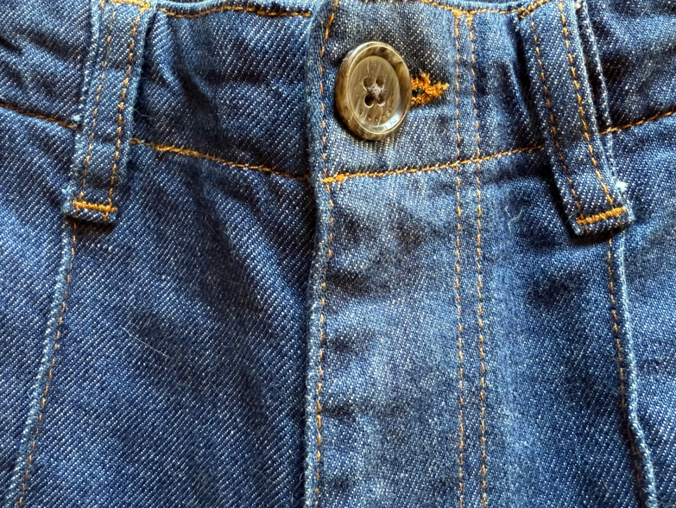 Jonathan Simkhai Ansel Denim-Hose mit geradem Bein