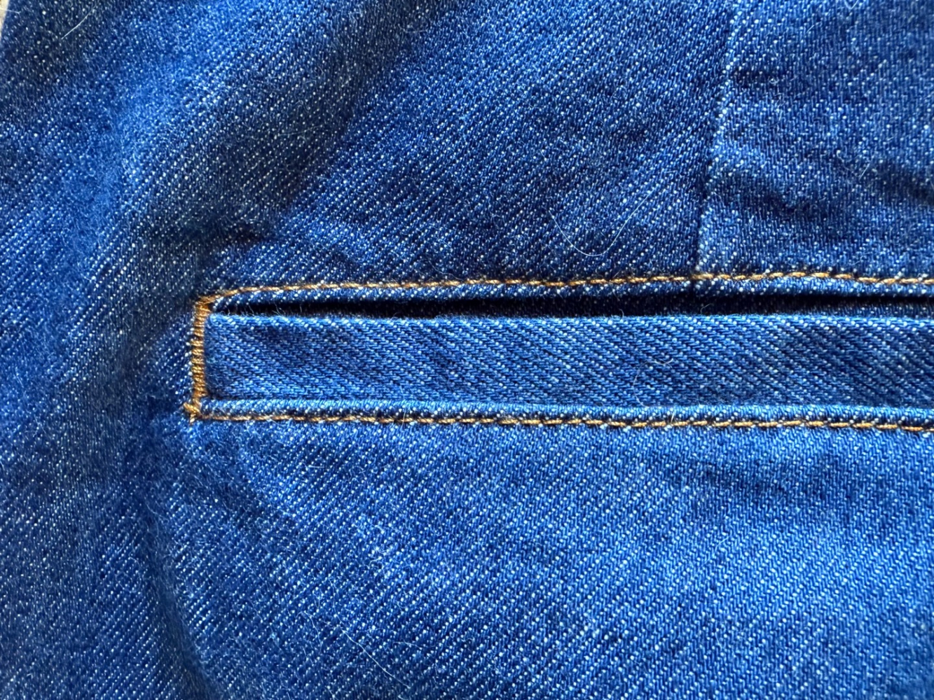 Jonathan Simkhai Ansel Denim-Hose mit geradem Bein