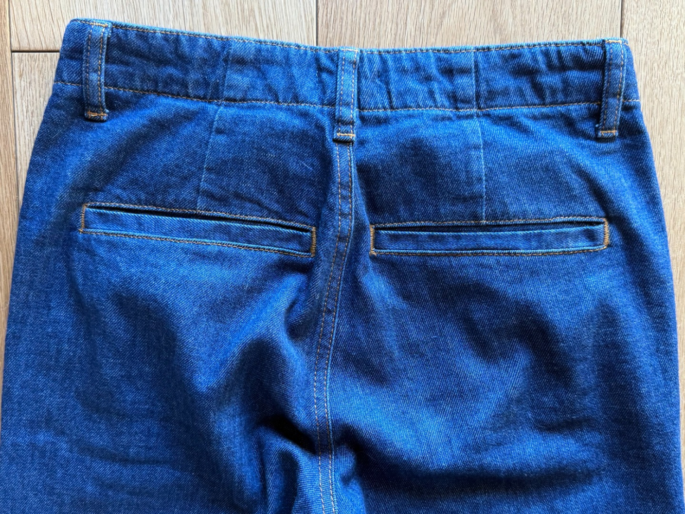 Jonathan Simkhai Ansel Denim-Hose mit geradem Bein