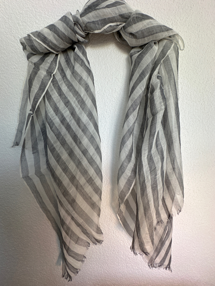 Agnès b. Piece unique