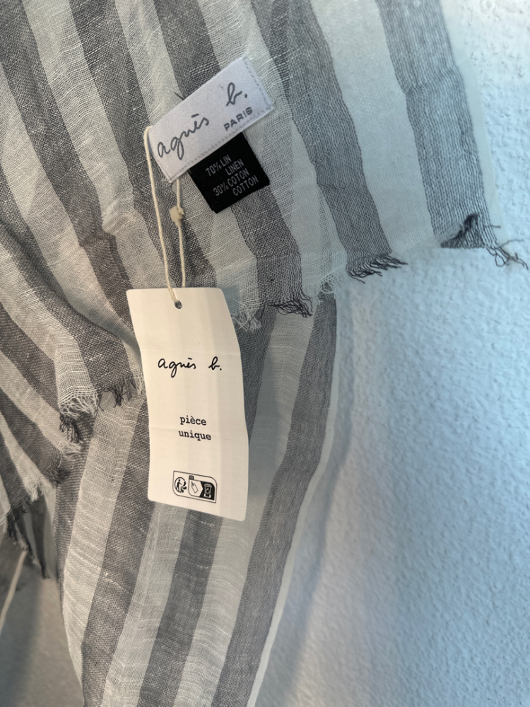 Agnès b. Piece unique