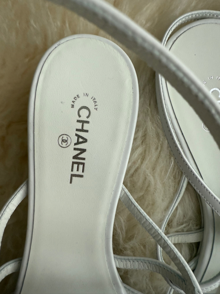 Chanel Flat sandals