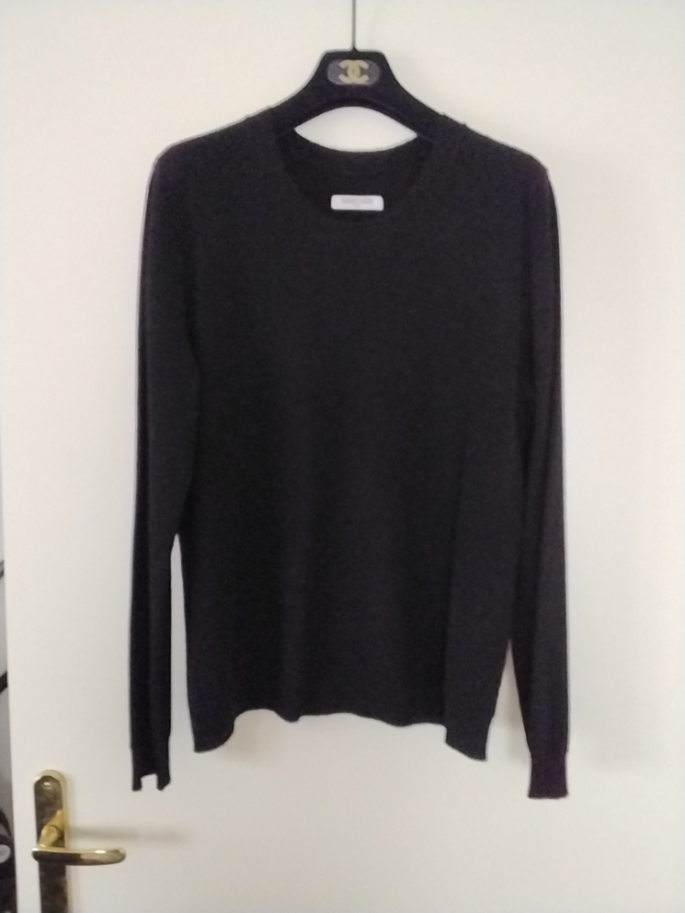 Max & Moi Pull avec l'application en fourrure sur le dos.